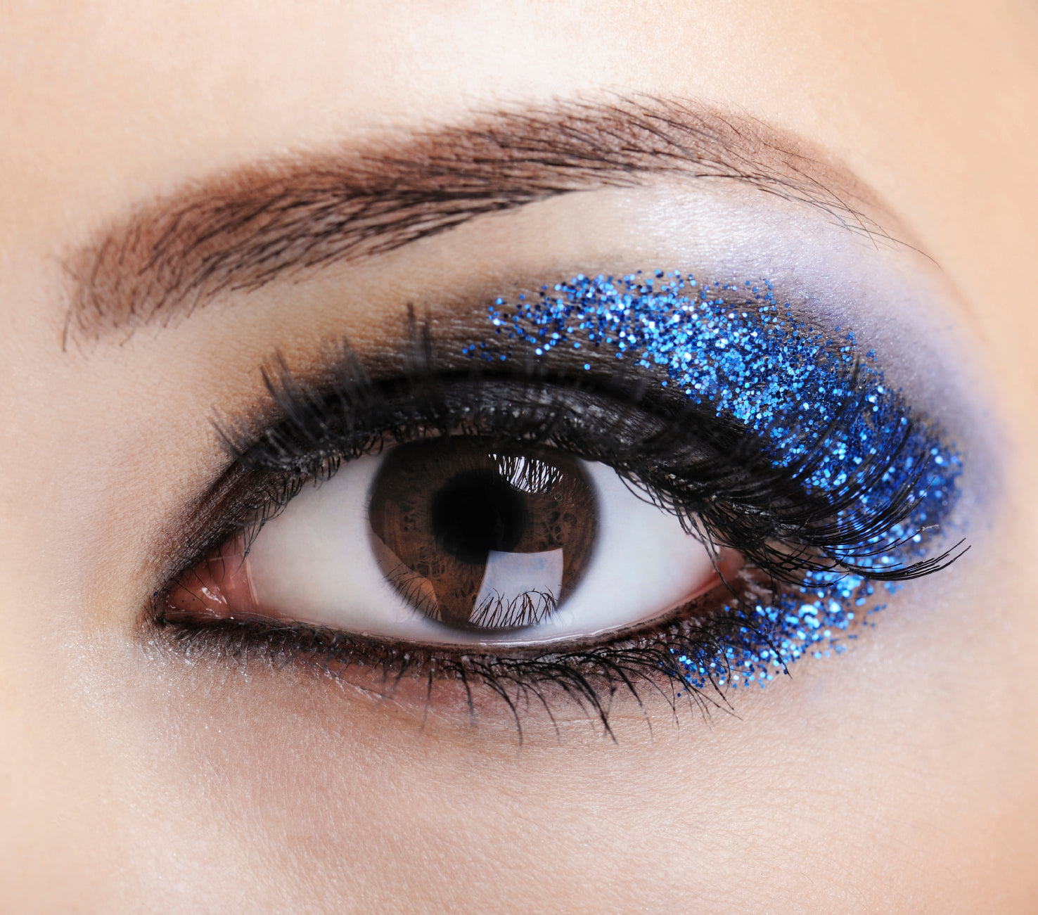 Moonwalk (Blue) glitter eyeshadow