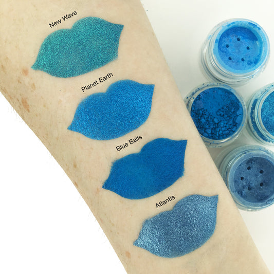 Arm swatches Eye Dust - Atlantis