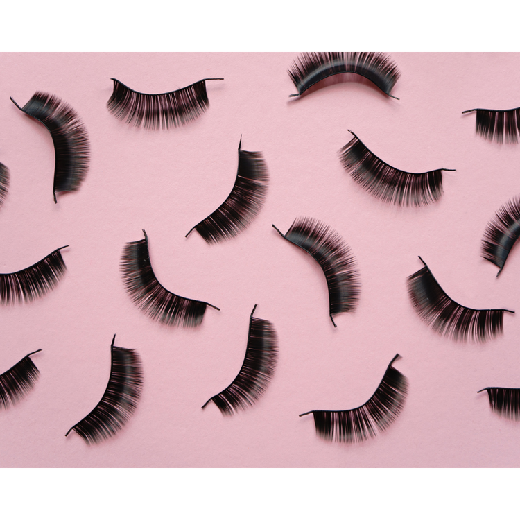 The Fascinating History of Doll Lashes and How to Achieve the Trend To