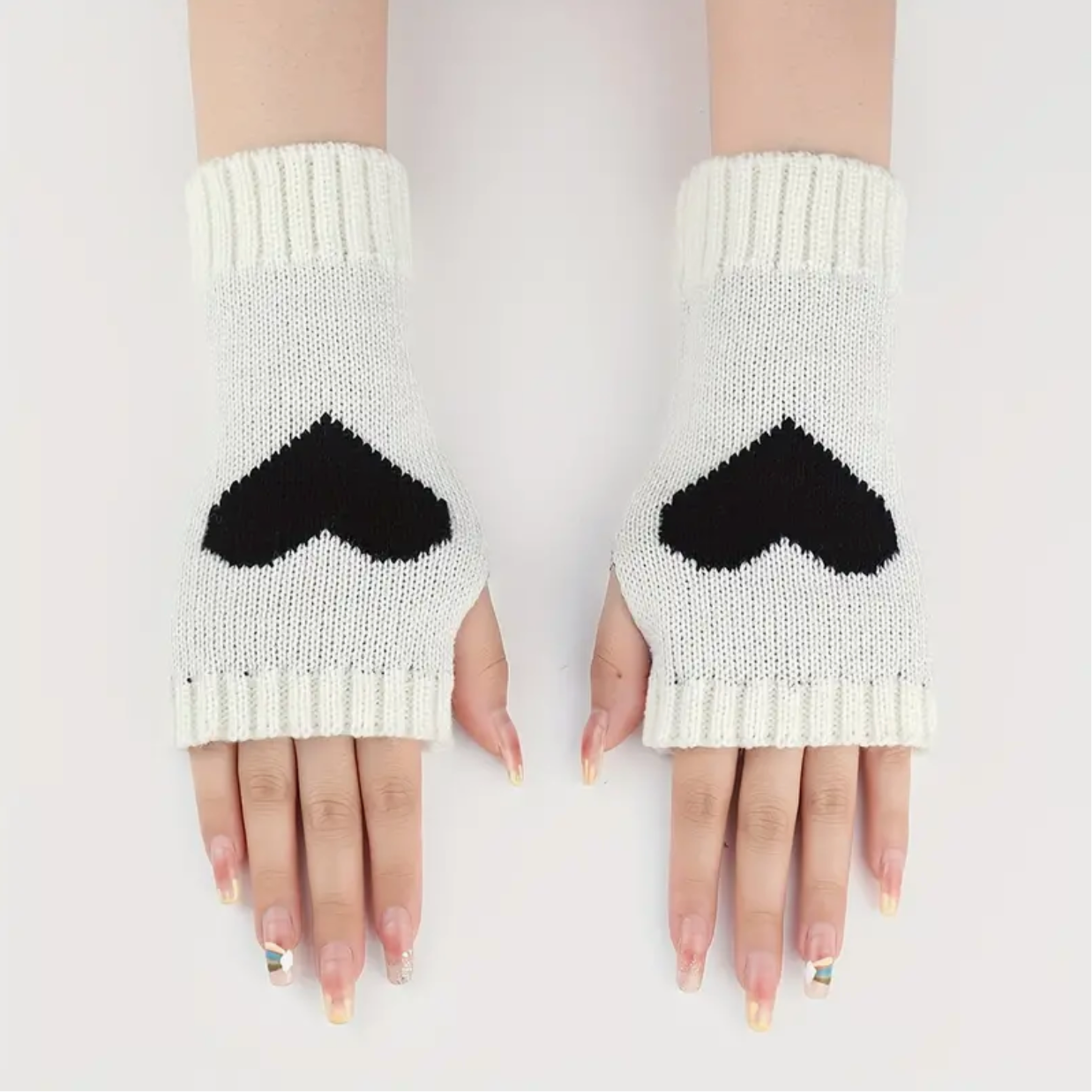 heart fingerless gloves