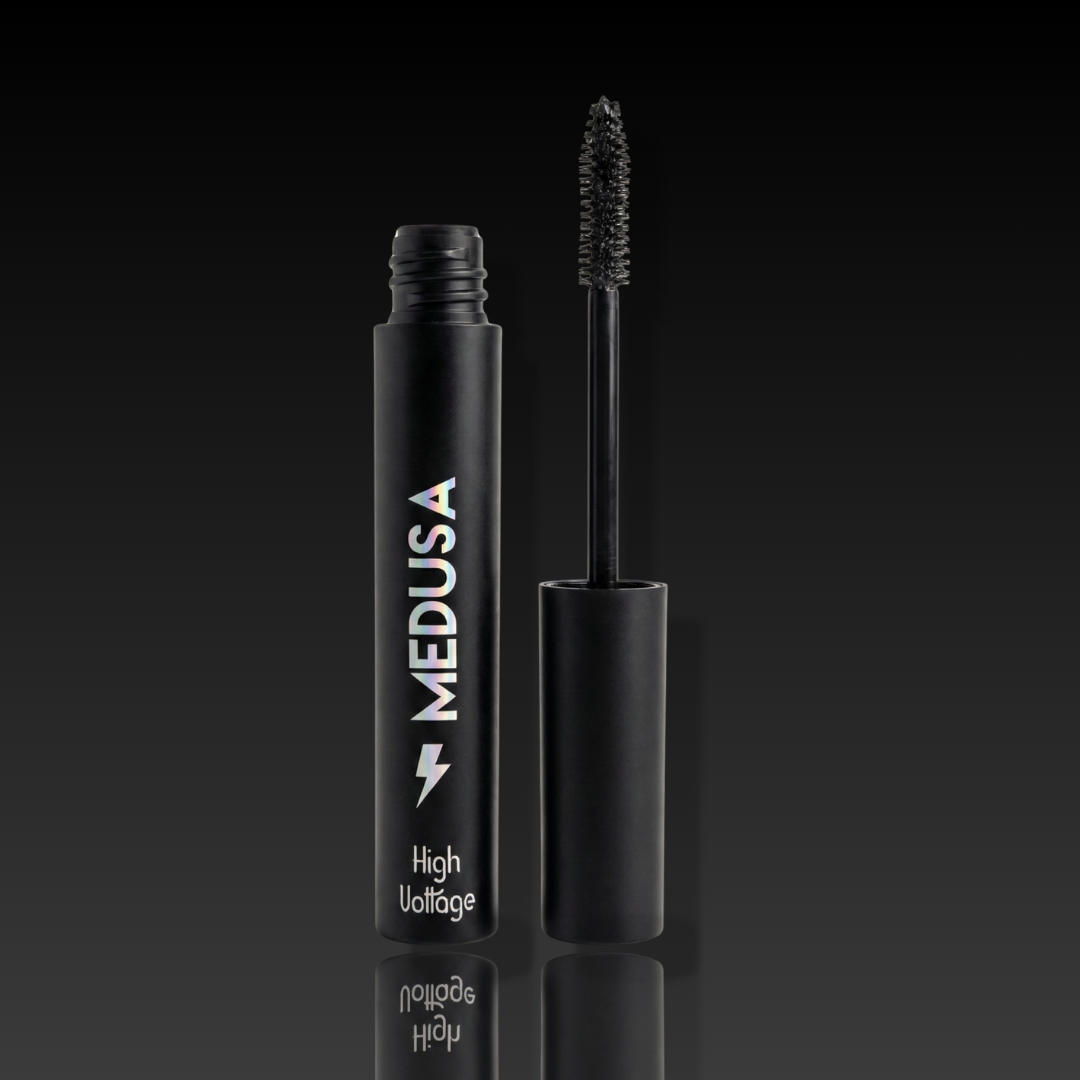 Black mascara with 'MEDUSA' branding on a black background